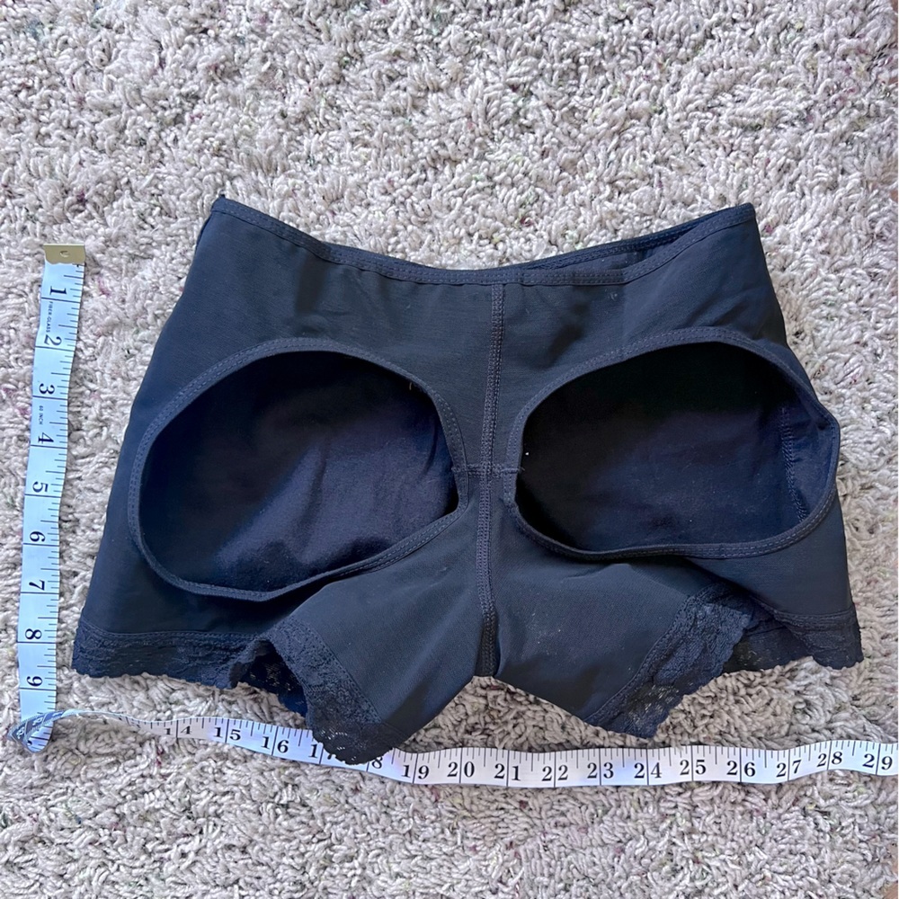 Ann Chery Shapewear | Butt-Enhancing Shorts, size L (fit very tight in black